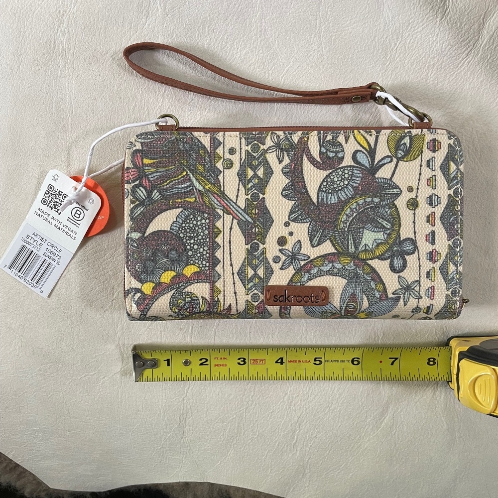 SakRoots Artist Circle Wallet Clutch NWT - Picture 7 of 7